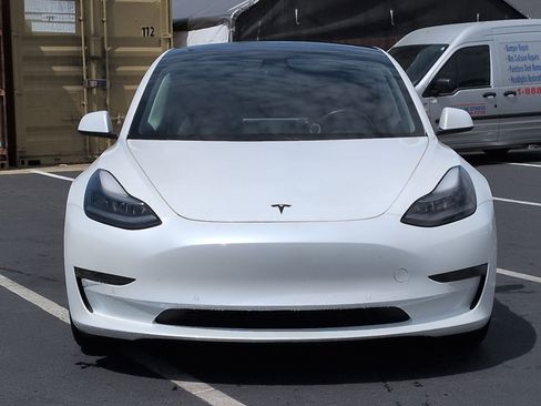 Used 2021 Tesla Model 3 Standard Range Plus RWD image 3
