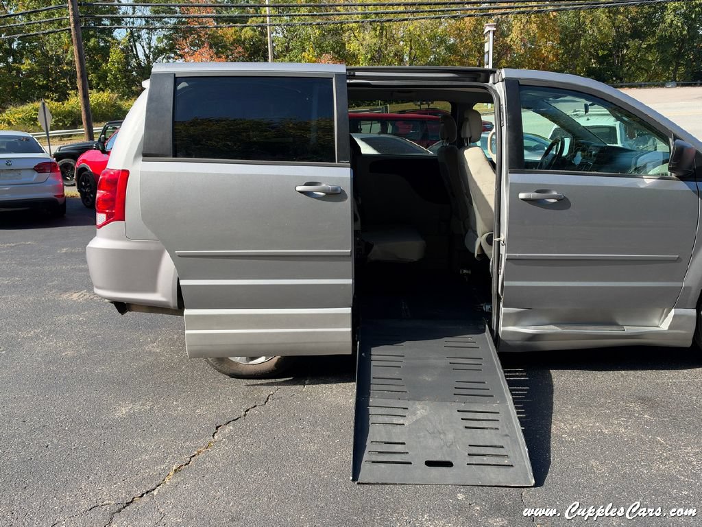 Used 2014 Dodge Grand Caravan SE w/ Quick Order Package 29E SE FWD image 15