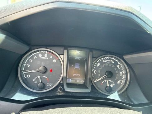 Used 2016 Toyota Tacoma TRD Sport w/ Towing Package AWD/4WD image 16