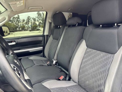 Used 2017 Toyota Tundra SR5 image 24