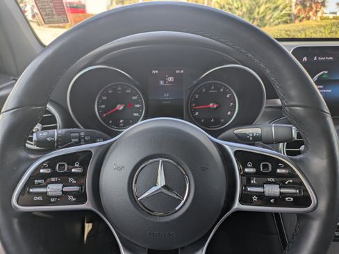 Used 2022 Mercedes-Benz GLC 300 4MATIC image 29