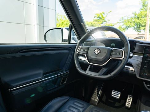 Used 2024 Rivian R1S Adventure AWD/4WD image 10