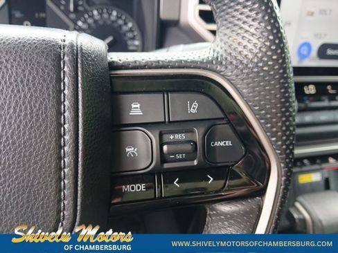 Used 2023 Toyota Tundra Limited AWD/4WD image 30