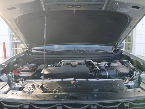 New 2025 GMC Canyon Elevation w/ Convenience Package image 31