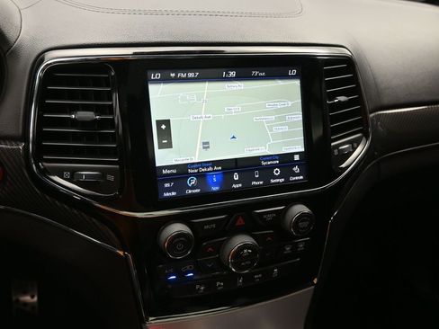 Used 2019 Jeep Grand Cherokee SRT image 17