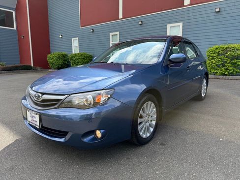 Used 2011 Subaru Impreza 2.5i Premium w/ PWR Moonroof Value Pkg AWD/4WD image 4