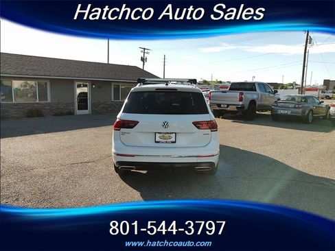 Used 2021 Volkswagen Tiguan SEL Premium R-Line w/ 3rd Row Seat Package AWD/4WD image 4