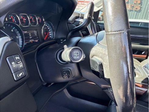 Used 2019 GMC Yukon XL SLT AWD/4WD image 25