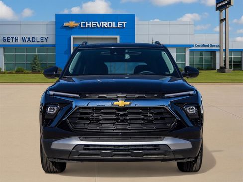 New 2025 Chevrolet TrailBlazer LT w/ Convenience Package image 2