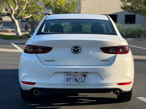 Used 2021 MAZDA MAZDA3 s FWD image 4