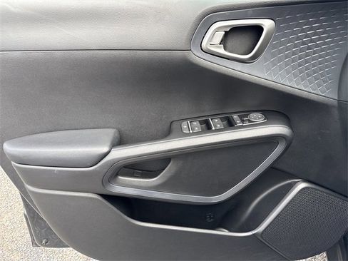 Used 2020 Kia Soul S image 18