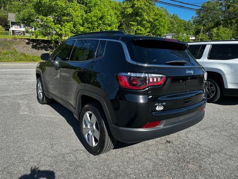 Used 2022 Jeep Compass Latitude w/ Convenience Group AWD/4WD image 18