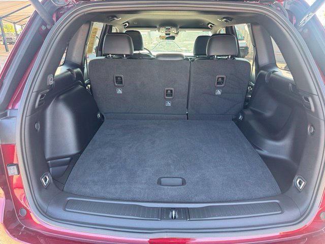 Used 2026 Jeep Grand Cherokee Altitude RWD image 7