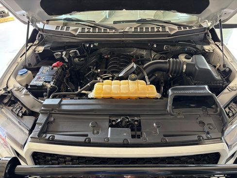 Used 2020 Ford F150 Lariat w/ Equipment Group 502A Luxury AWD/4WD image 24