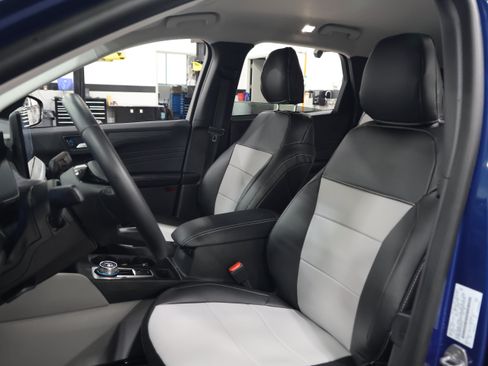 Used 2023 Ford Escape SE w/ PHEV Premium Package FWD image 32