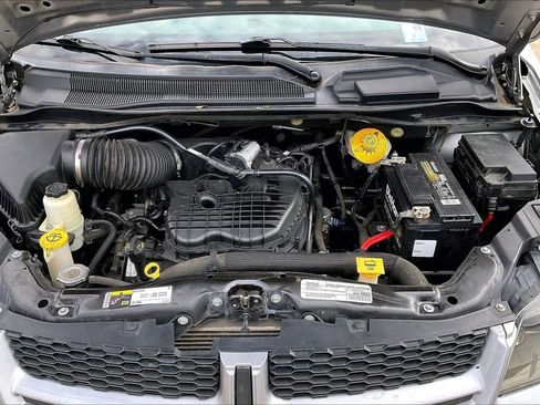 Used 2019 Dodge Grand Caravan GT image 9