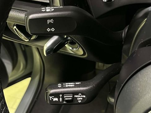Used 2026 Porsche Macan AWD/4WD image 41