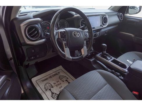 Certified 2022 Toyota Tacoma SR5 w/ Technology Package AWD/4WD image 10