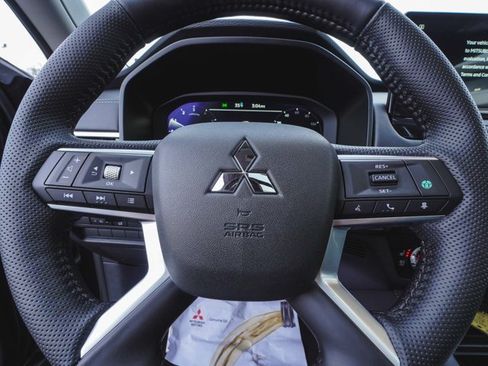 New 2026 Mitsubishi Outlander SEL FWD image 28