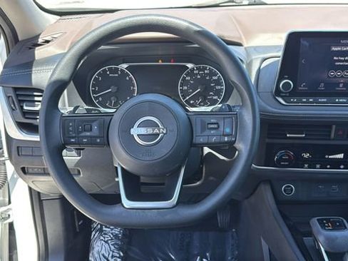 Used 2023 Nissan Rogue SV FWD image 20