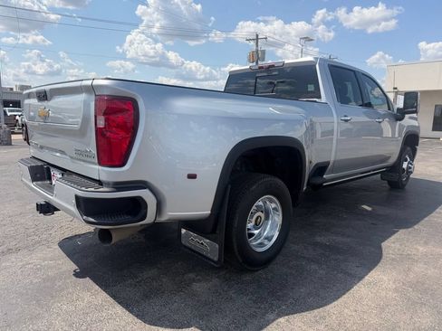 Used 2022 Chevrolet Silverado 3500 High Country AWD/4WD image 11