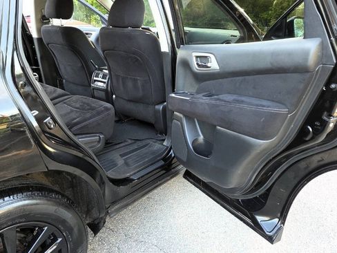 Used 2014 Nissan Pathfinder SV AWD/4WD image 38