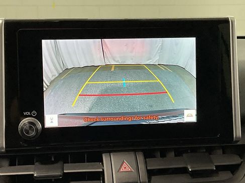 Used 2023 Toyota RAV4 LE AWD/4WD image 16