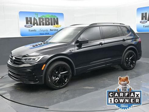 Used 2023 Volkswagen Tiguan SE R-Line FWD image 1