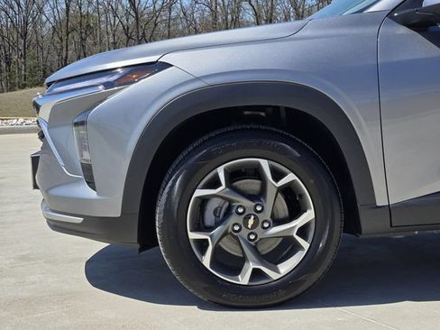 New 2026 Chevrolet Trax LT w/ LT Convenience Package FWD image 7