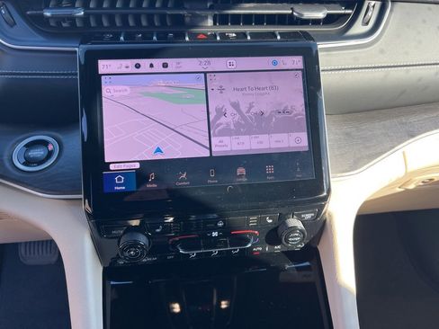 New 2025 Jeep Grand Cherokee L Limited image 16