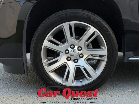 Used 2016 Cadillac Escalade Luxury AWD/4WD image 28