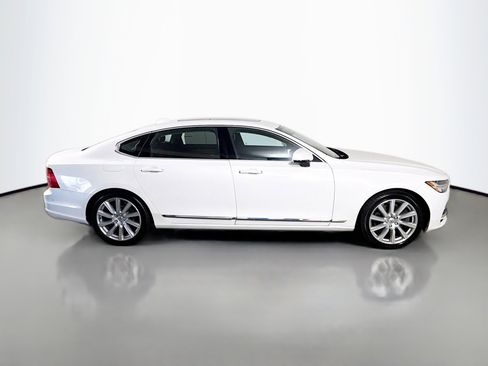 Used 2018 Volvo S90 T6 Inscription w/ Convenience Package image 11