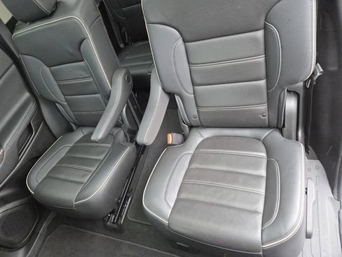 Used 2023 GMC Acadia Denali w/ Denali Ultimate Package image 32