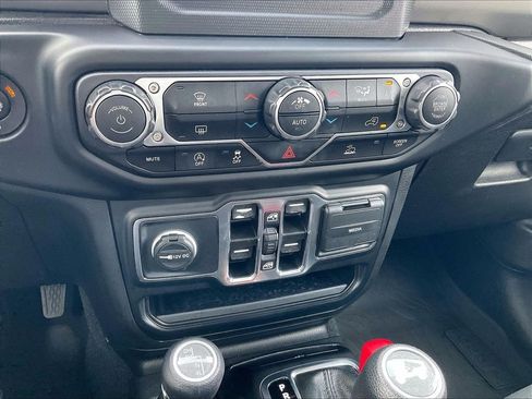 Used 2022 Jeep Wrangler Unlimited Sport AWD/4WD image 24
