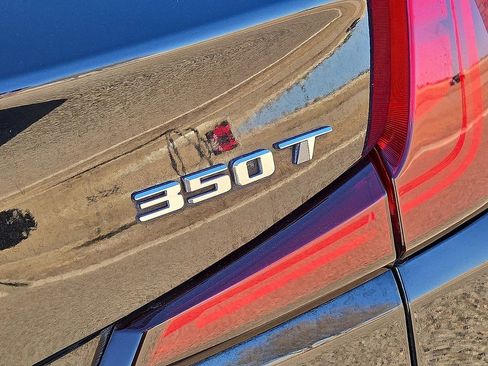 Used 2023 Cadillac XT4 Premium Luxury image 14