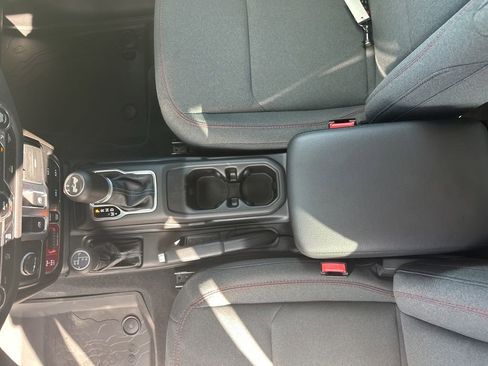 New 2025 Jeep Wrangler Rubicon AWD/4WD image 30