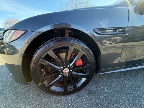 Used 2017 Jaguar XE R-Sport image 6