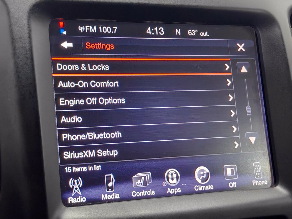 Used 2017 Jeep Cherokee Latitude w/ Cold Weather Group AWD/4WD image 36