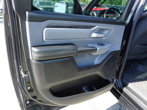 Used 2022 RAM 1500 Big Horn AWD/4WD image 11