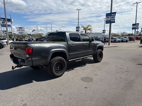 Used 2019 Toyota Tacoma TRD Off-Road w/ Technology Package image 6