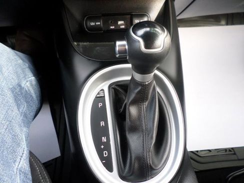 Used 2019 Kia Soul Base 6A image 13