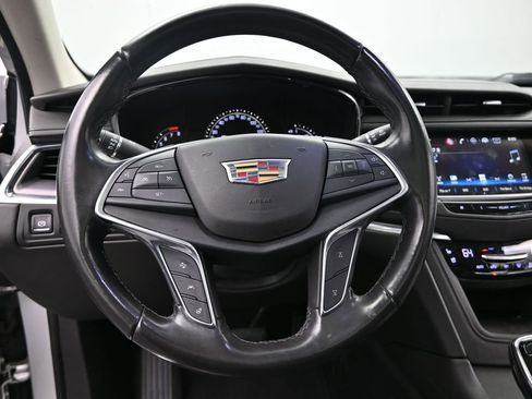 Used 2019 Cadillac XT5 Premium Luxury AWD/4WD image 11