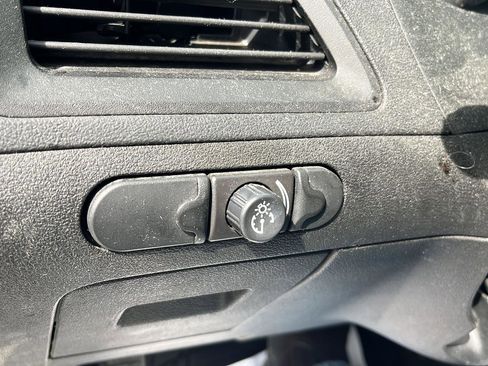 Used 2011 Chevrolet Malibu LT image 13