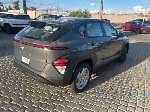 New 2026 Hyundai Kona SE image 4