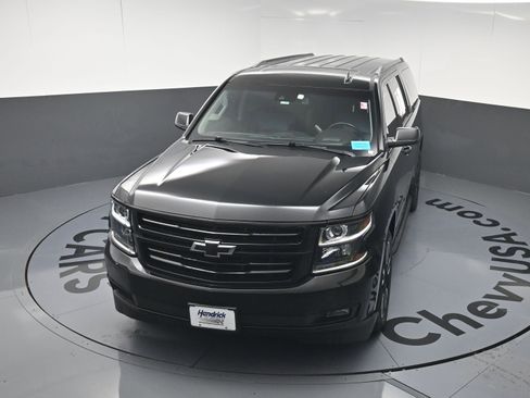 Used 2019 Chevrolet Suburban Premier AWD/4WD image 21