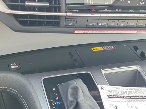 New 2026 Toyota Sienna XLE image 35