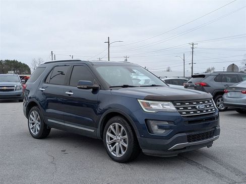 Used 2017 Ford Explorer Limited w/ Equipment Group 303A image 7