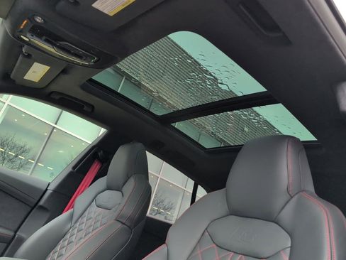 New 2026 Audi SQ8 Prestige image 18