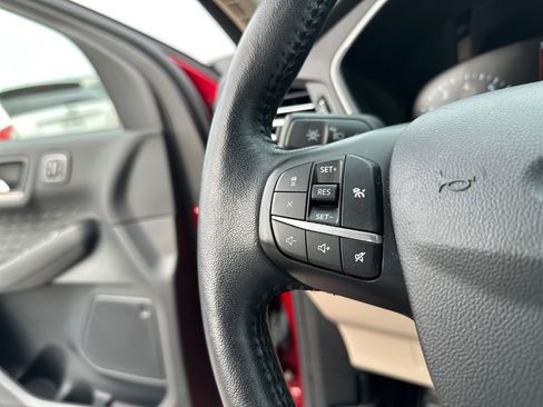 Used 2020 Ford Escape SEL image 22