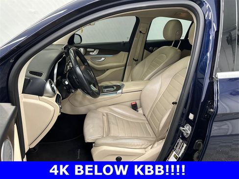 Used 2019 Mercedes-Benz GLC 300 4MATIC Coupe image 9